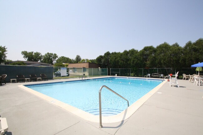 Building Photo - 1422 Tonset Ln