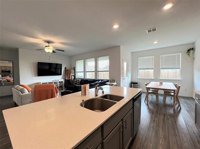Building Photo - 745 Twinvale Dr