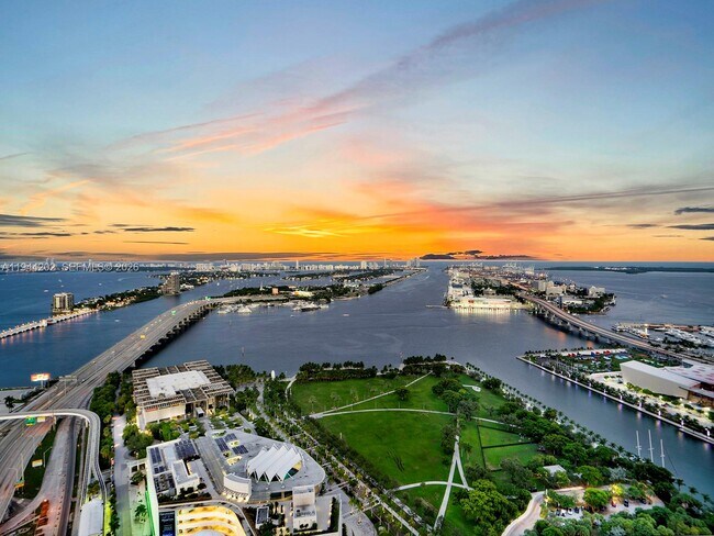 Building Photo - 1100 Biscayne Blvd