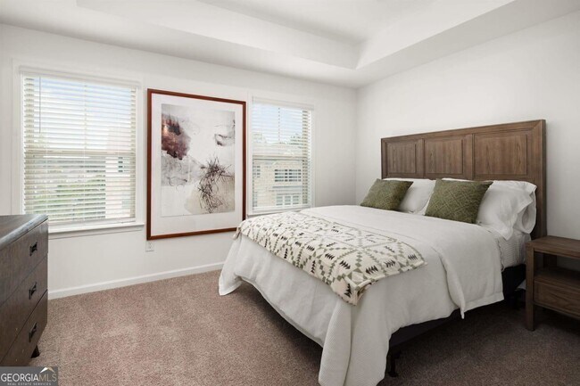 Building Photo - 1882 Oberlin Dr