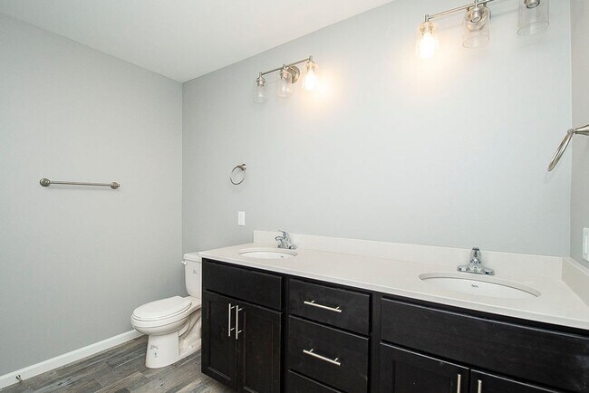 Building Photo - 3822 Scorpio Dr SE