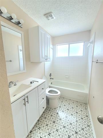 Building Photo - 4202 Buena Vista Ln