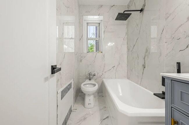 Building Photo - 12416 84th Rd #1D-1D