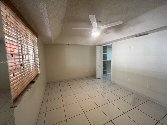 Building Photo - 7411 W 22nd Ave