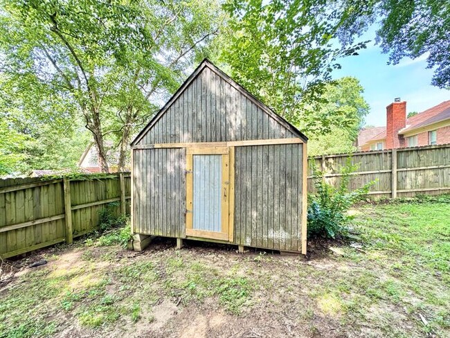 Building Photo - 8415 Woolrich Dr