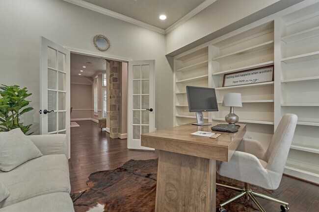 Building Photo - 87 W Honey Grove Pl