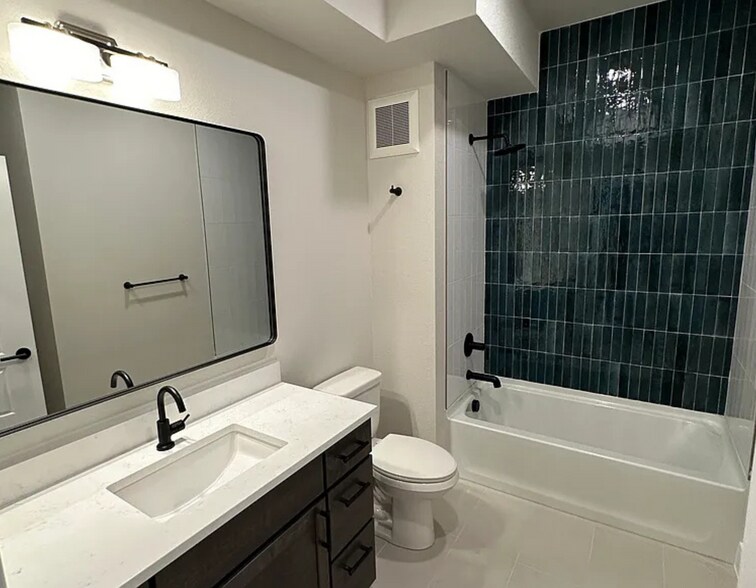 Building Photo - 1208 Quitman St