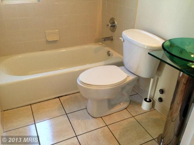 Attached Bathroom with separate guest access - 1727 Massachusetts Ave NW