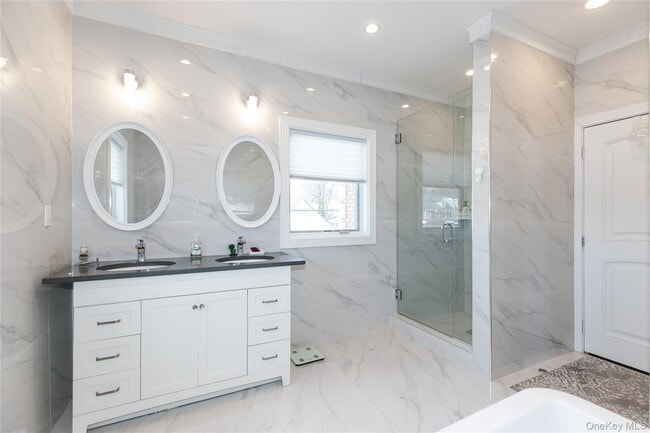 Building Photo - 66 Essex Rd