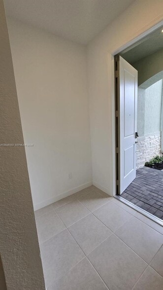 Building Photo - 4329 Pond Lily Ln