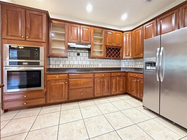 Building Photo - Waterfront 4 Bedroom Home in Eagle Creek Golf Community – Lake Nona