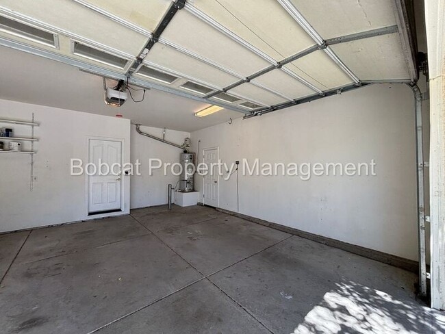 Building Photo - 1231 Flintwood Dr