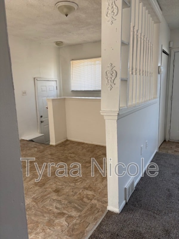 Building Photo - 11717 Outer Dr W