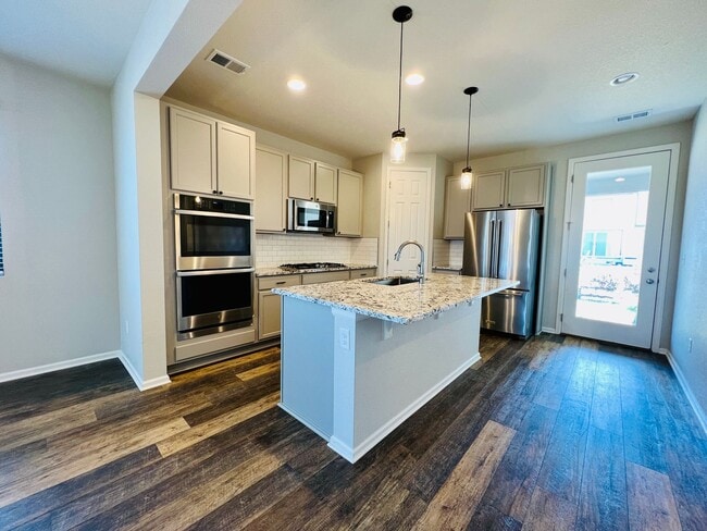 Building Photo - $0 DEPOSIT OPTION. INVITING 3 BED HOME IN EASTPOINT PARK, NORTH COMMERCE CITY