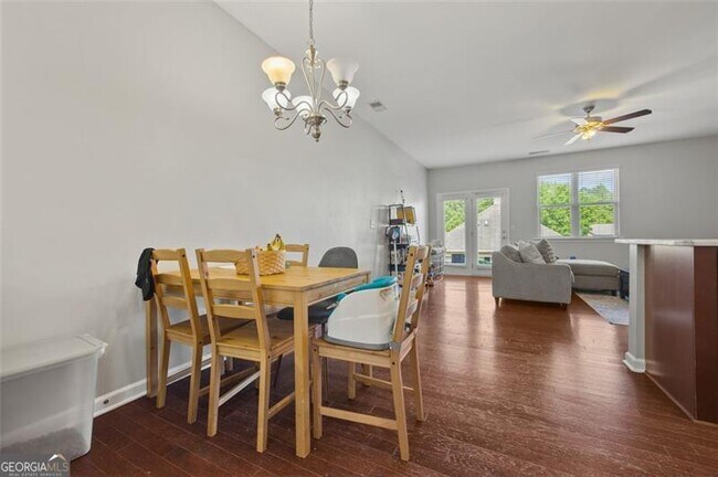 Building Photo - 3203 CYRUS Ln