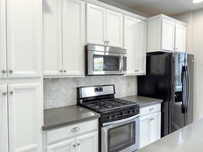 Building Photo - 7220 Wyoming Springs Dr