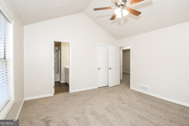 Building Photo - 1445 Glynn Oaks Dr SW