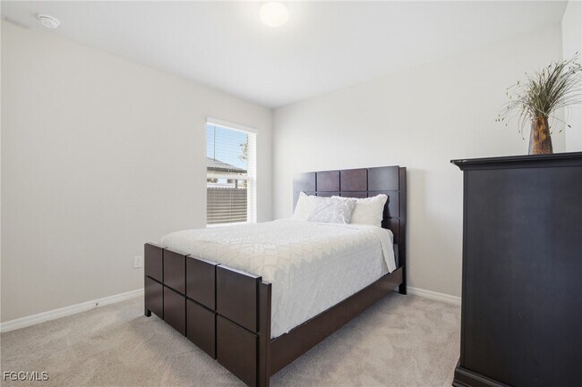 Building Photo - 1917 SW 4th St