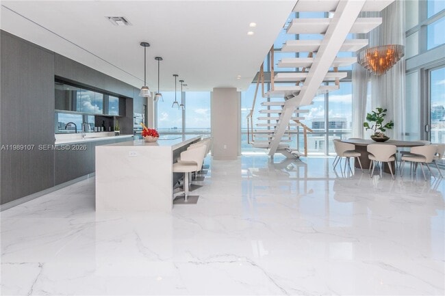 Building Photo - 851 NE 1st Ave