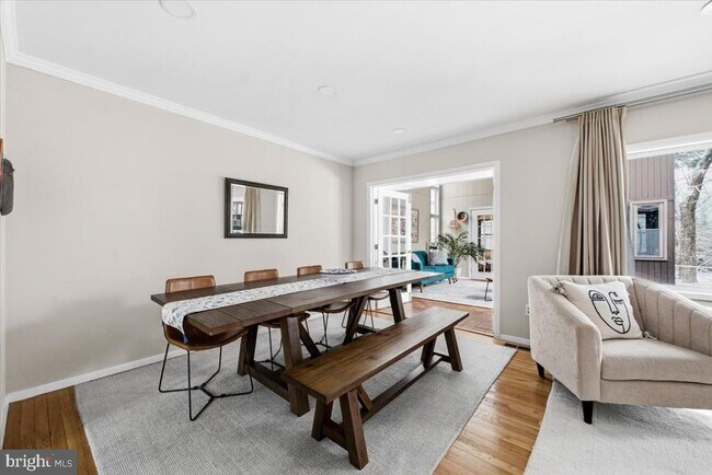 Building Photo - 903 Leverton Rd