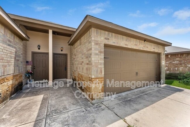 Building Photo - 2541 Pahmeyer Rd