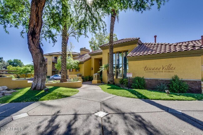 Building Photo - 4925 E Desert Cove Ave