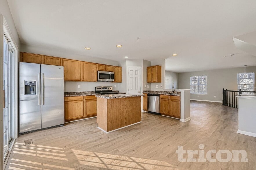 Building Photo - 4112 Brown Bark Cir