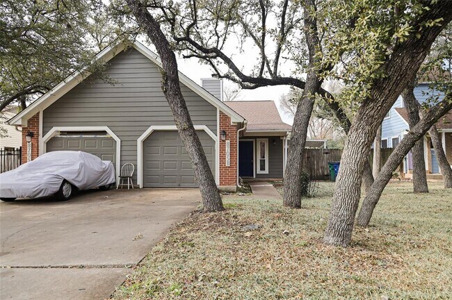 Building Photo - 8705 Clearbrook Trail