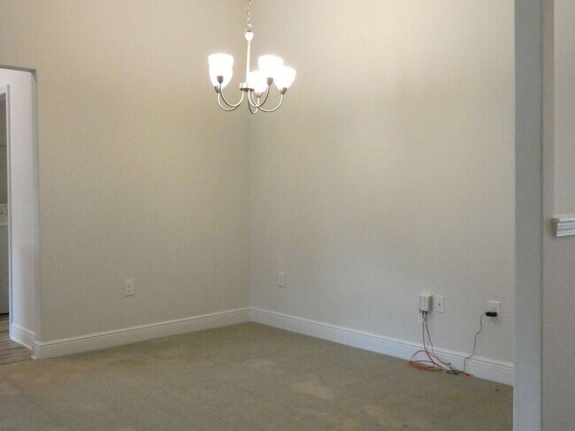 Building Photo - 4117 Hazelhurst Dr