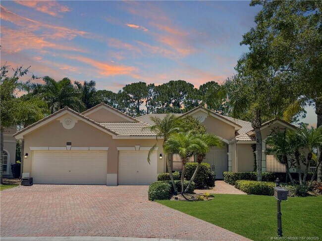 Primary Photo - 2662 SW Newberry Ct