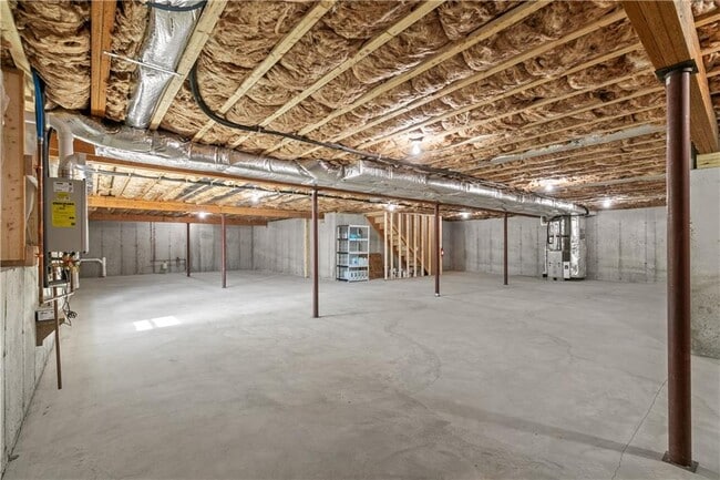 Building Photo - 231 Seawynds Dr
