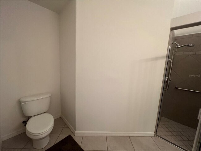 Building Photo - 4396 Fairway Dr