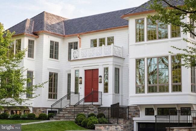 Building Photo - 5042 Overlook Rd NW