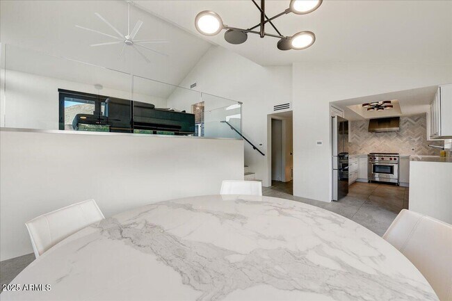 Building Photo - 5801 E Surrey Dr