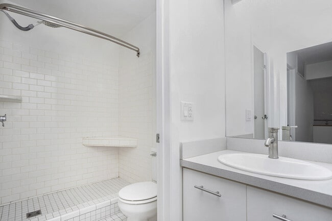 Building Photo - 18131 Mohawk Dr