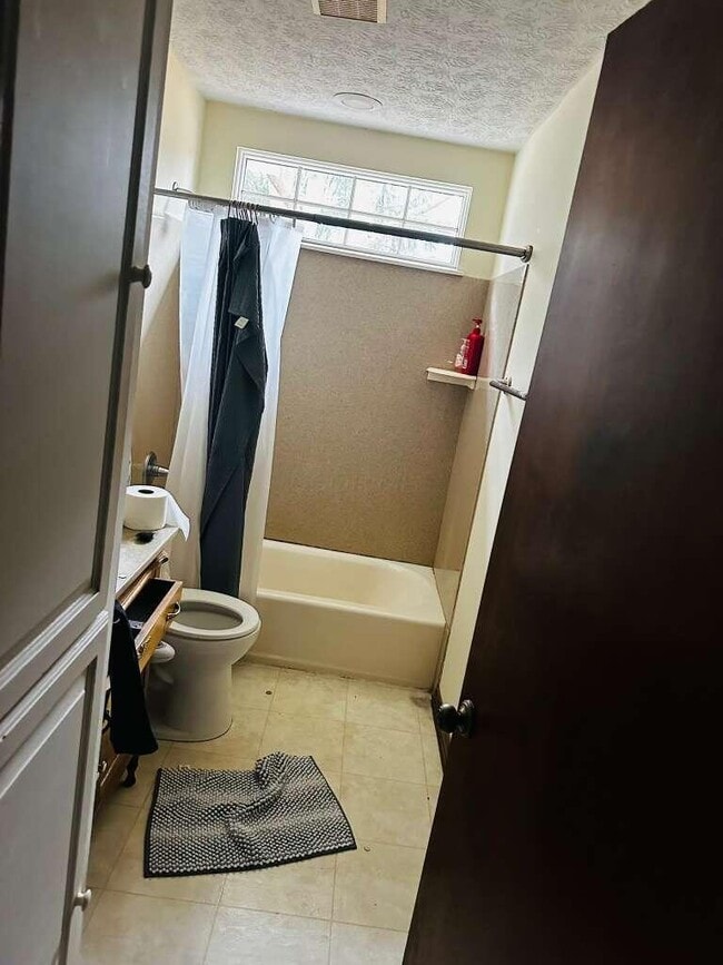 Building Photo - 159 S Parkway Dr