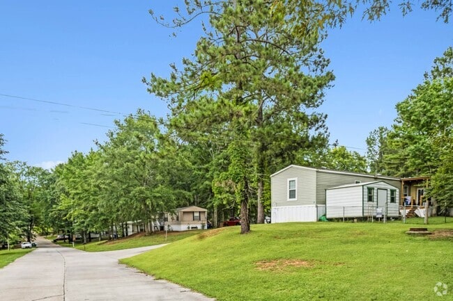 Building Photo - Forest Acres