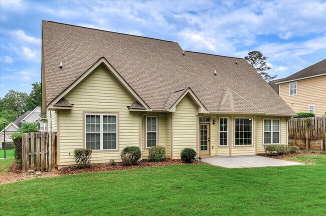 Building Photo - 1111 Sumter Landing Cir
