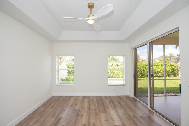 Building Photo - 10881 La Salinas Cir