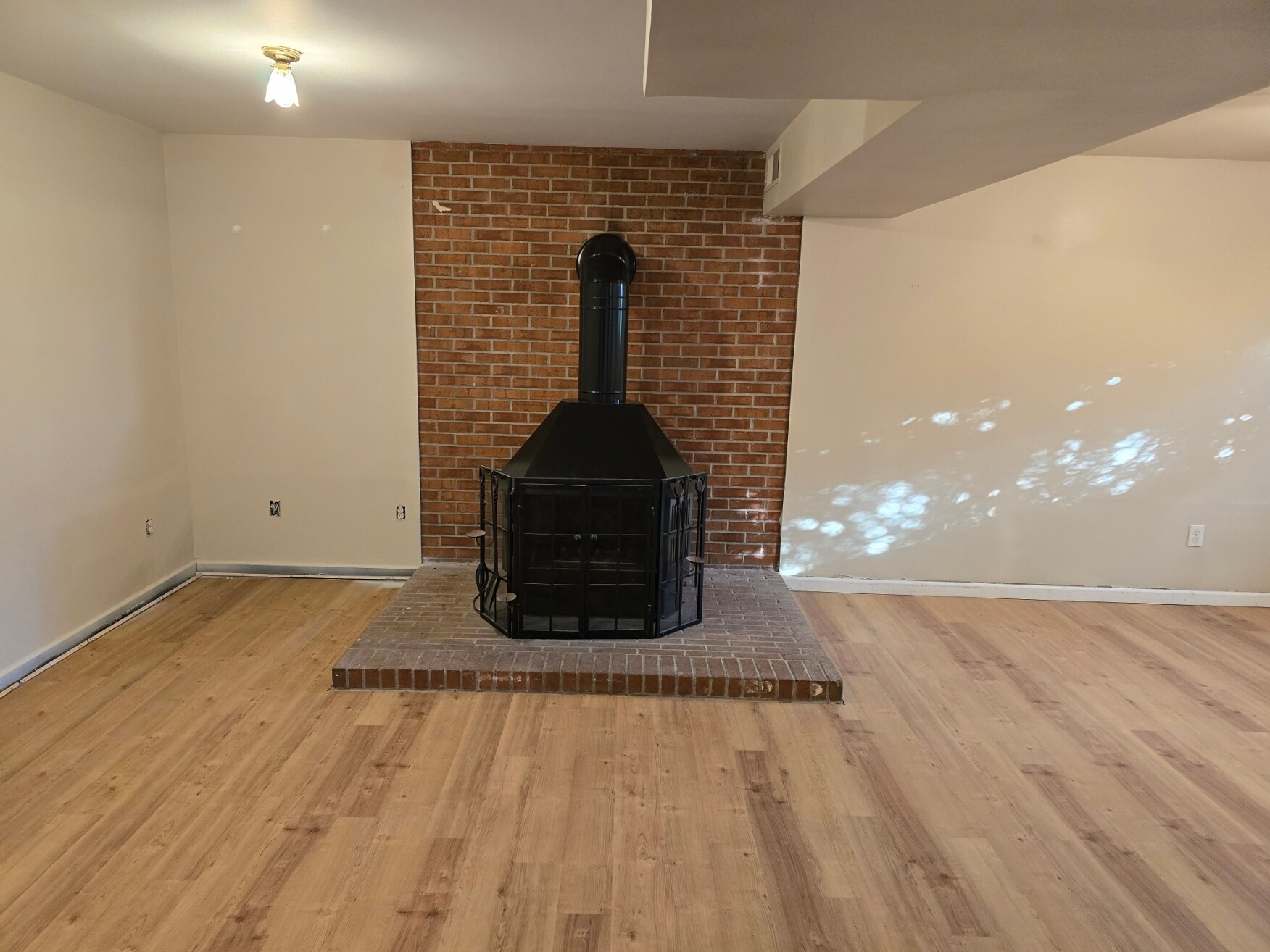 Building Photo - 7036 Sollers Point Road