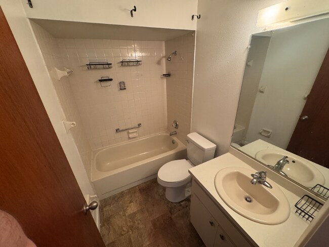 Building Photo - 21514 Campbell Dr