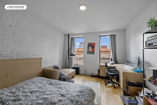 Building Photo - 566 Vanderbilt Ave