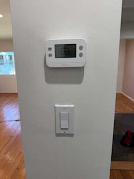 central air - 444 N Hollywood Way