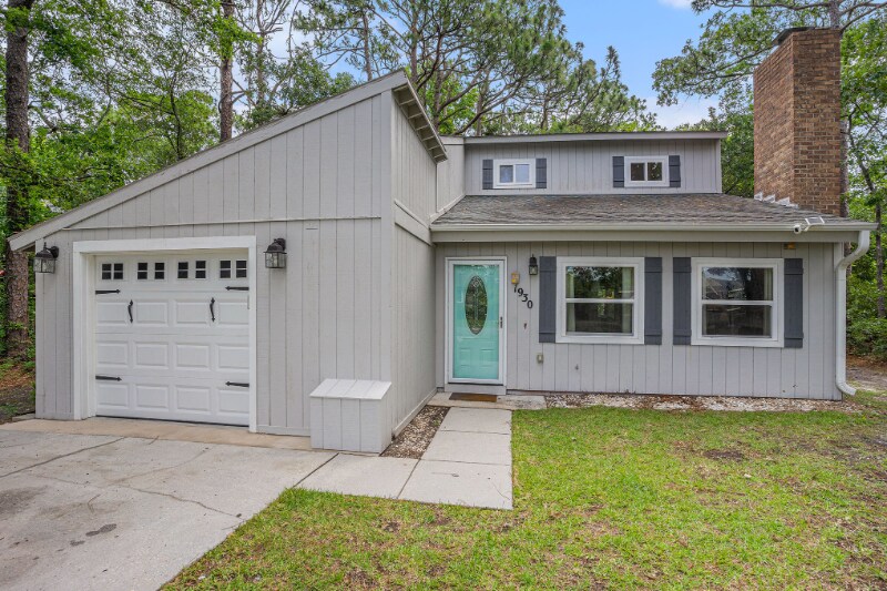 Primary Photo - 1930 Lake View Cir