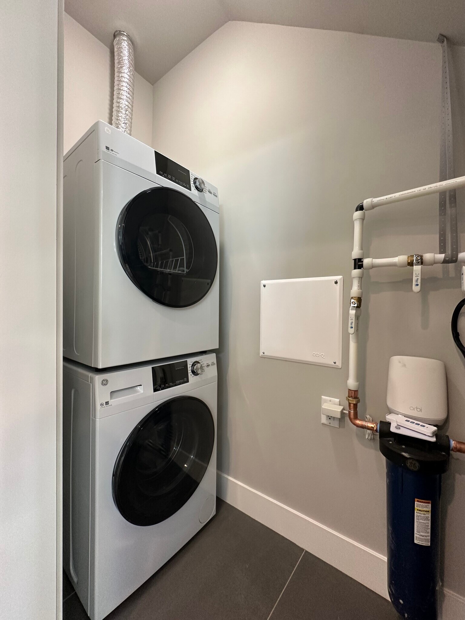 Building Photo - 5509 Brooklyn Ave NE