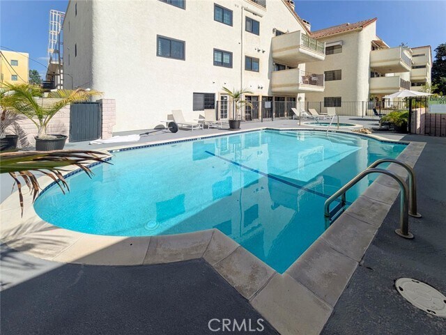 Building Photo - 227 S Madison Ave