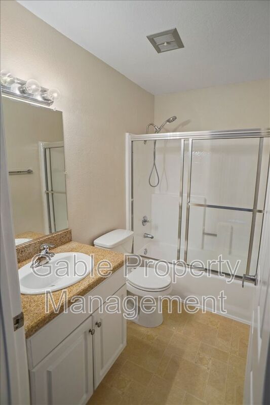 Building Photo - 5515 Canoga Ave