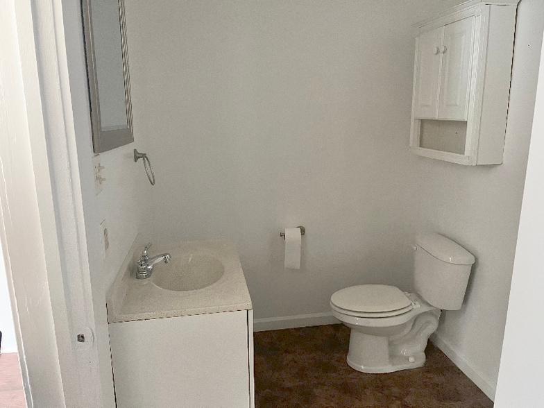 Building Photo - 1015 N 8th St