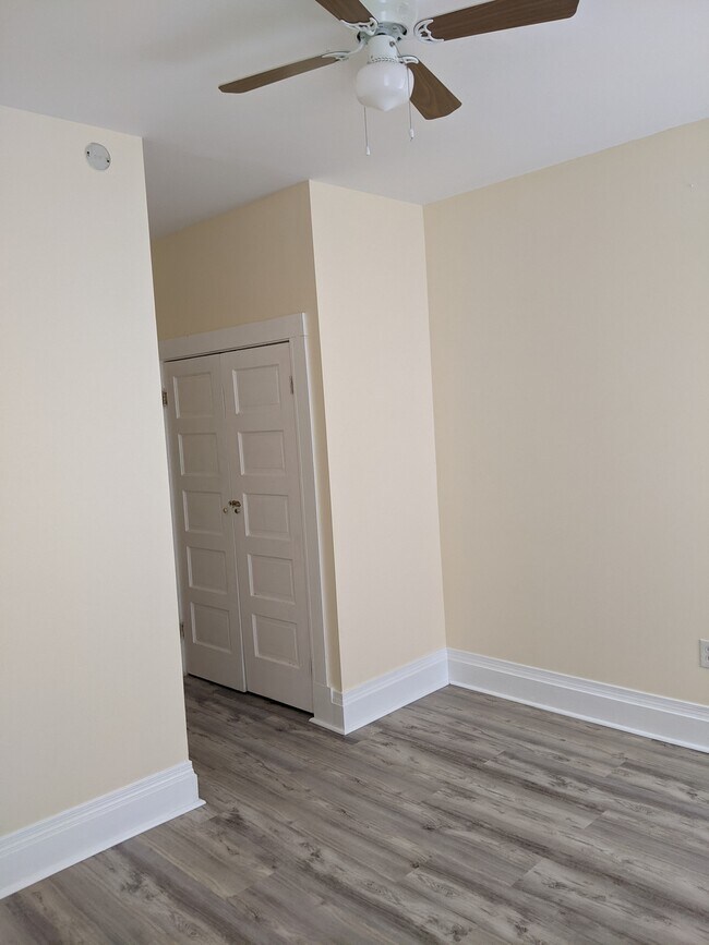 Building Photo - 700 McCabe Ave