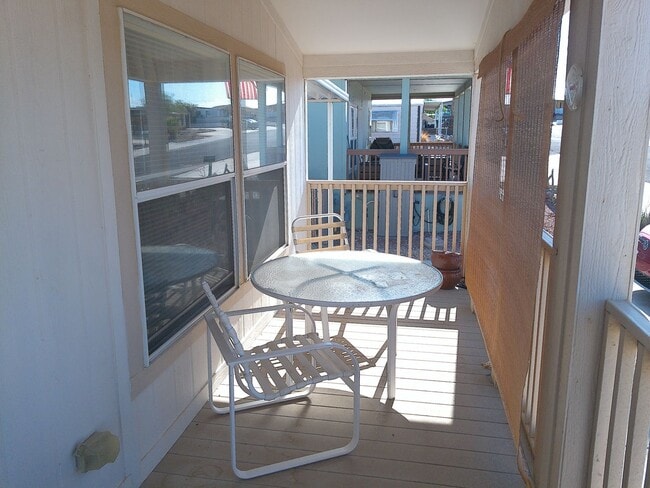 Building Photo - WInter Rental Oct to April 2026